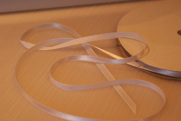 1 METRE OF 7mm SATIN RIBBON - IVORY